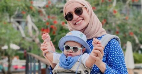 mega iskanti suami pertama|8 Potret Selebgram Mega Iskanti Bersama Buah Hati, Menawan!.